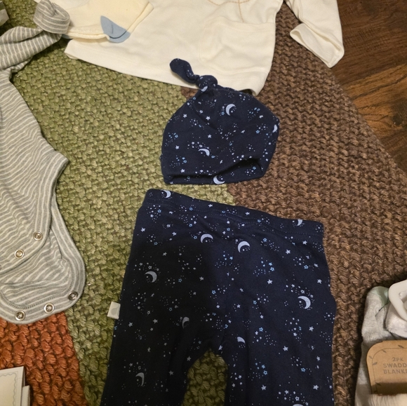 Baby Boy Gift Set - Toys And More - Picture 8 of 16